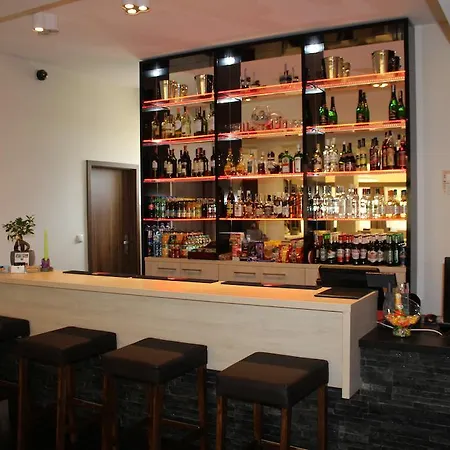 宜人气候酒店 2* 斯克拉斯卡波伦巴